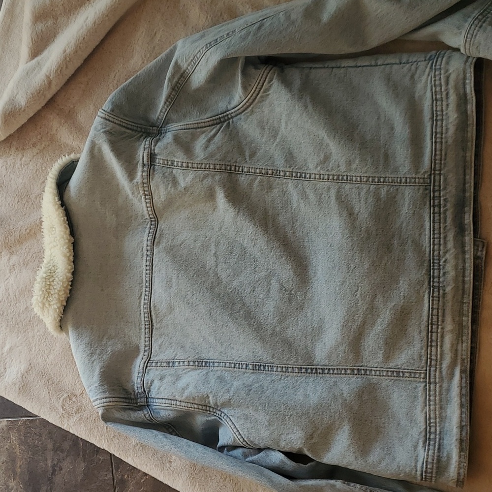 Universal Threads Fully Lined Jean Jacket - Size … - image 4